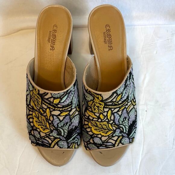 Crown Vintage Clara Floral Lace Peeptoe Embroidered Block Heel Mules Sandal Sz 8 - Picture 3 of 16